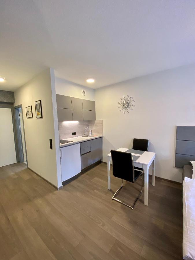 Stadt-Apartment Düsseldorf Buitenkant foto